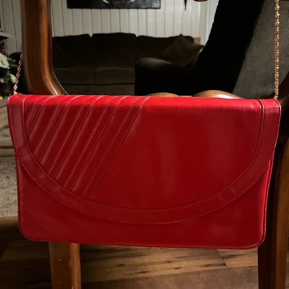 Francois • Vintage • Red • Crossbody Handbag • W/Gold Chain - Picture 4 of 15